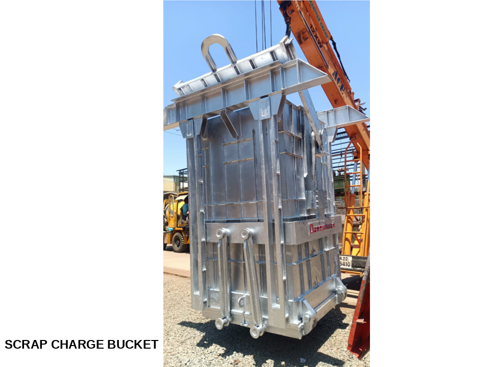 Heavy steel scrap charging bucket