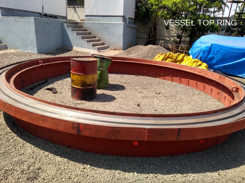 Fabricated vessel top ring assembly